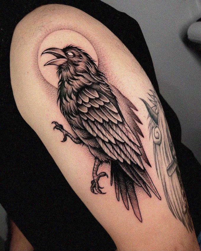 Raven Tattoo: Artistry in Ink